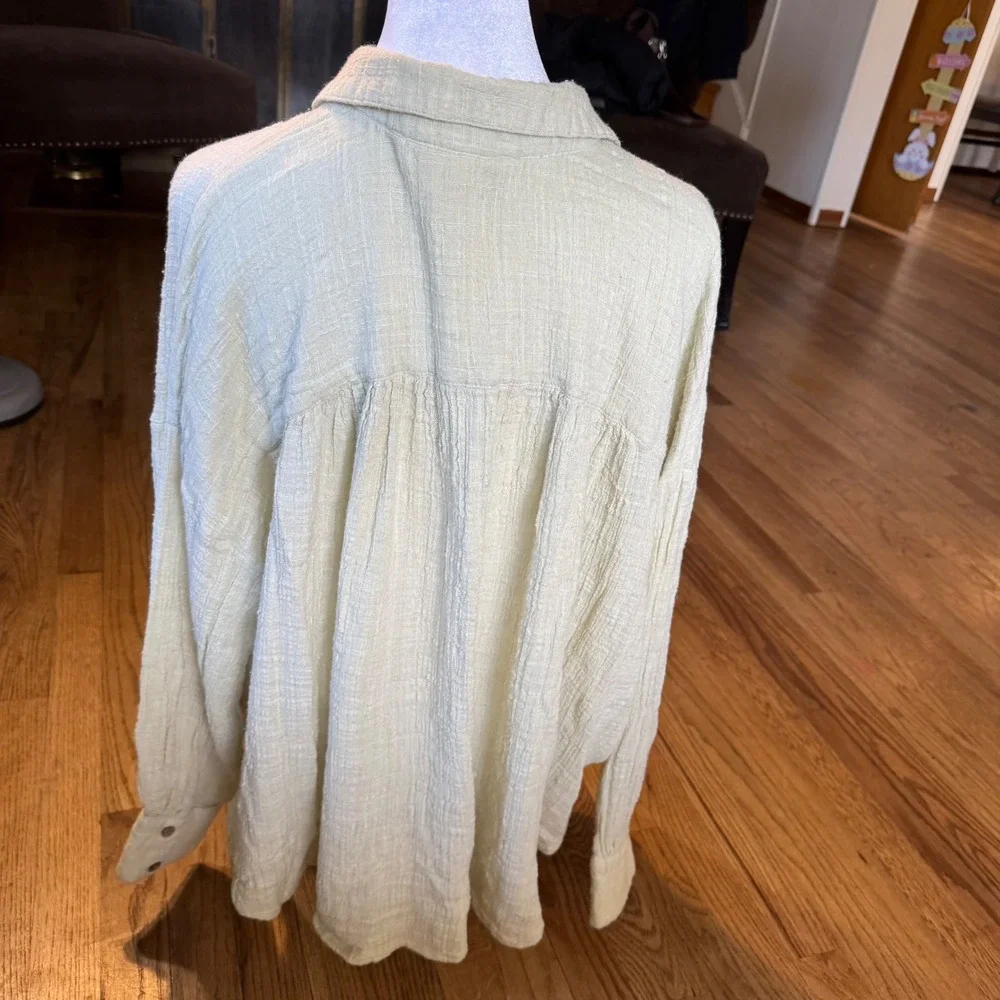 Free People We The Free Pale Green Gauze Button‎ Down Shirt Small S Oversized